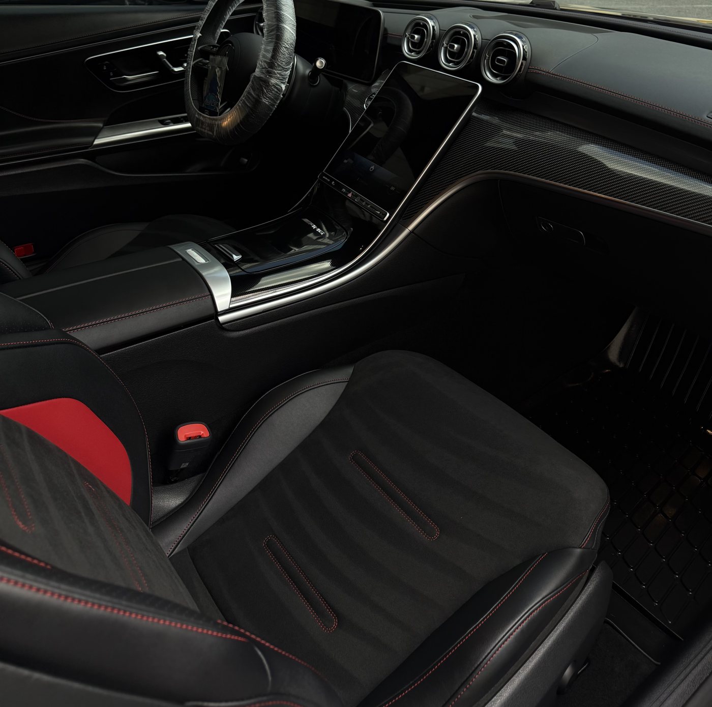 Carbon, chrome and suede, spotless